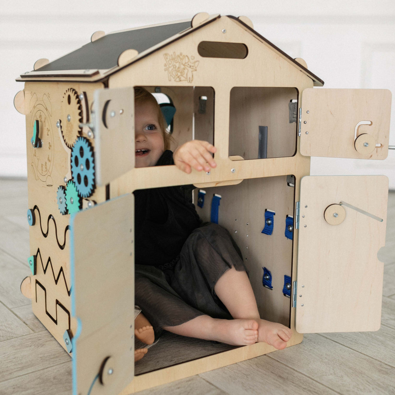 BusyKids set – Busy Board speelhuisje naturel/mint met creatieve kubus