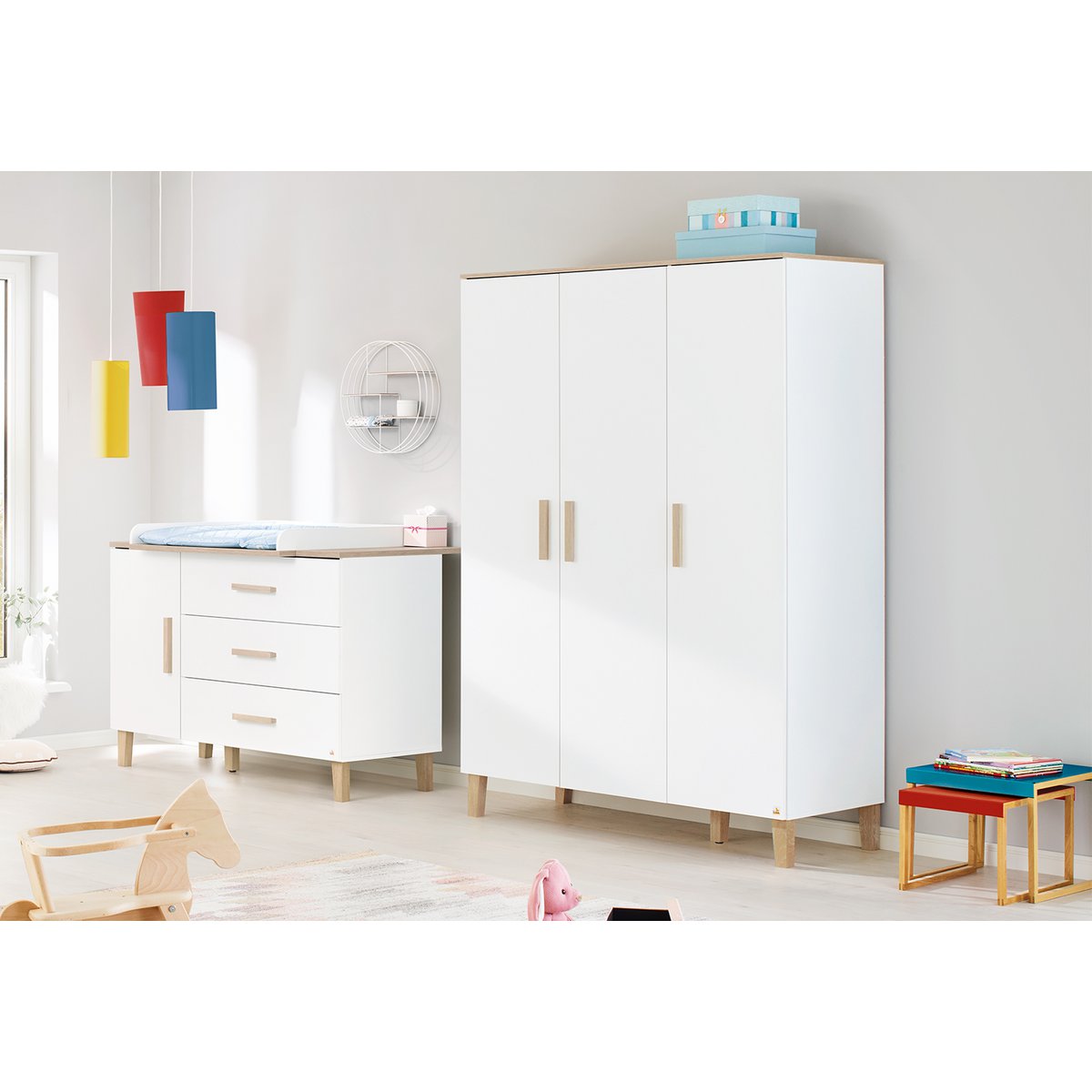 kledingkast voor de kinderkamer groot model