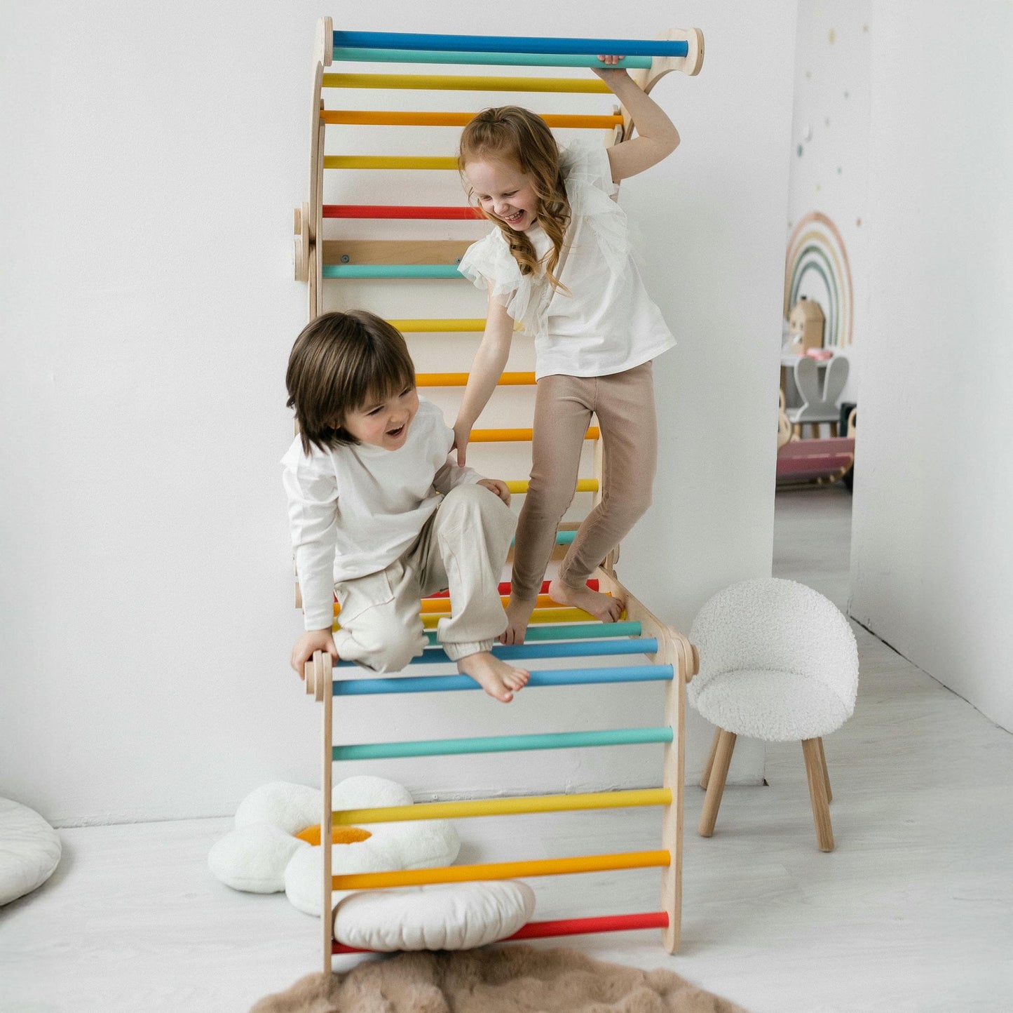 BusyKids klimrek – sprossenwand regenboog