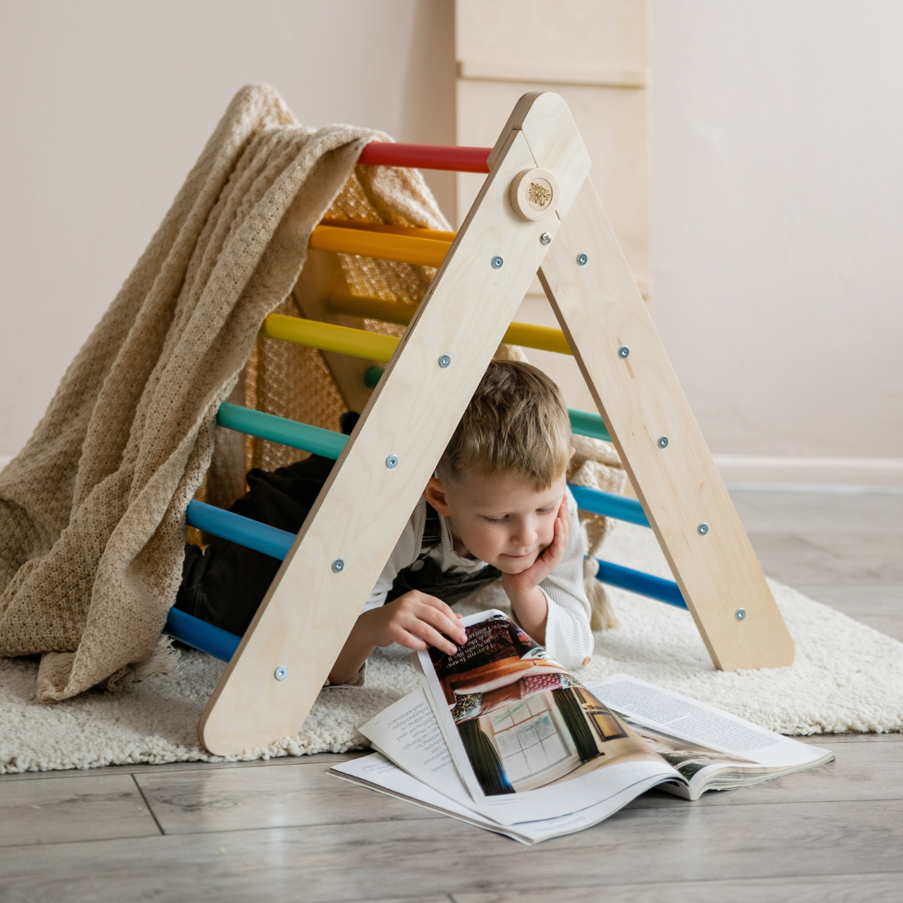 BusyKids Pikler klimdriehoek – regenboog
