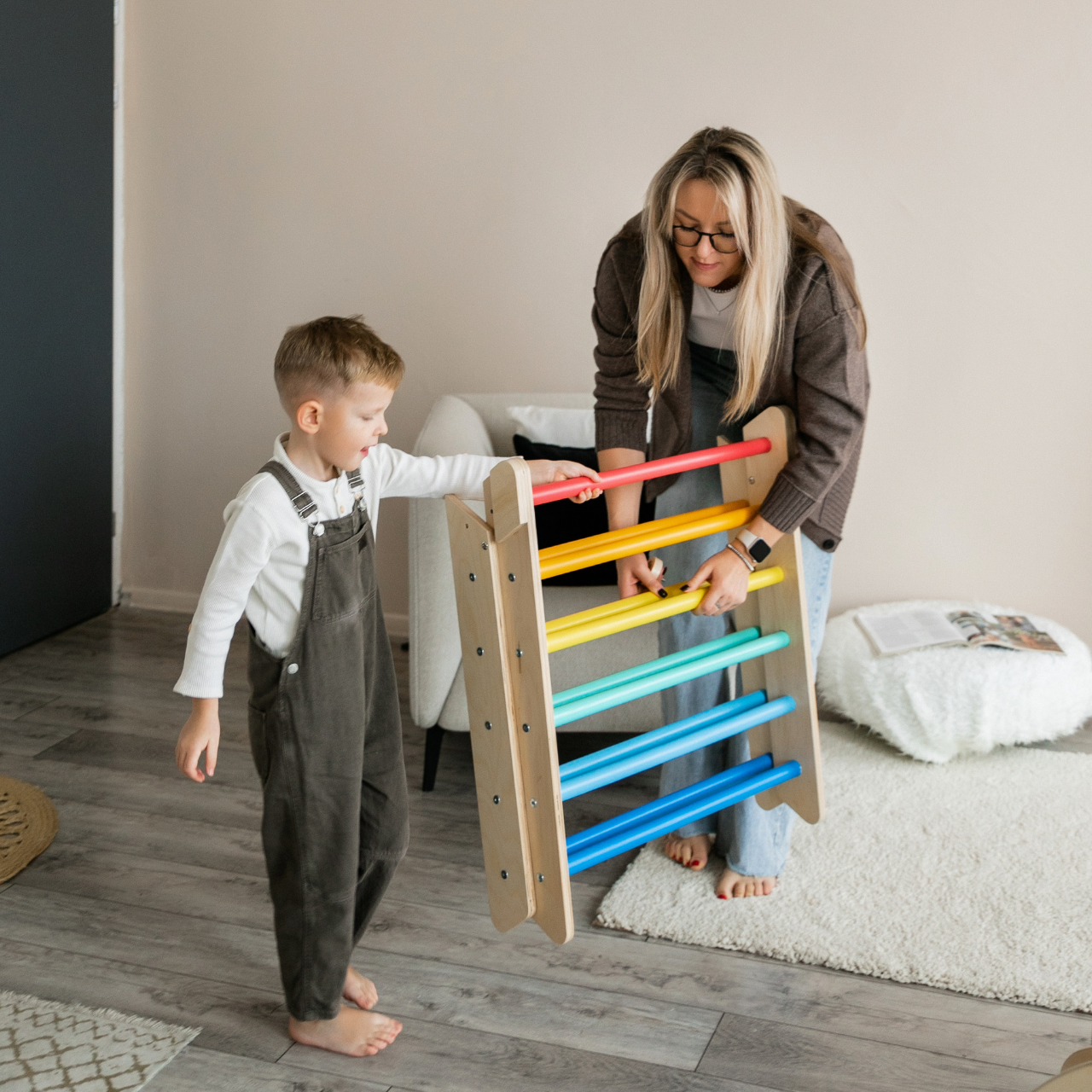 BusyKids Pikler set – driehoek, plank & balanswip – regenboog