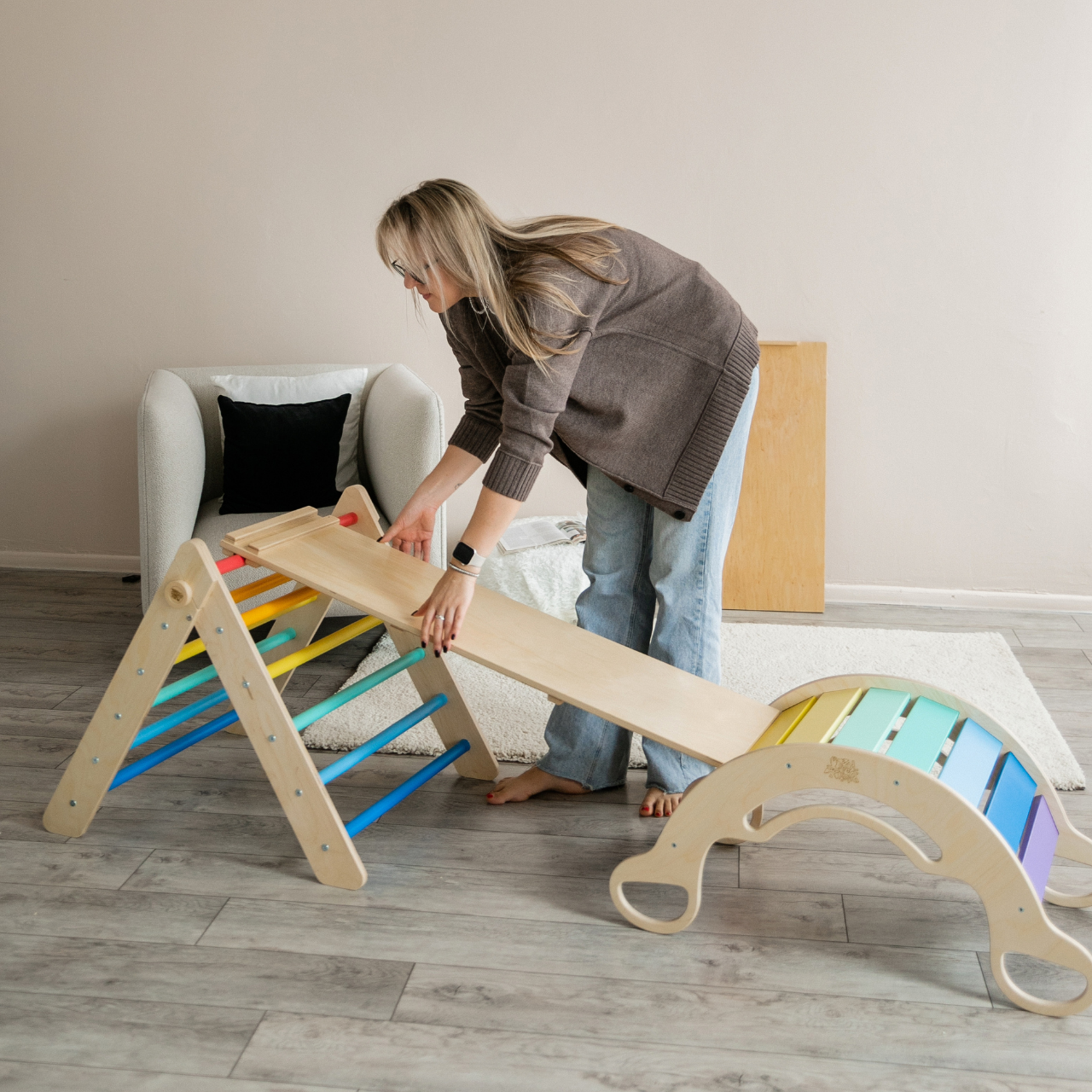 BusyKids Pikler set – driehoek, plank & balanswip – regenboog