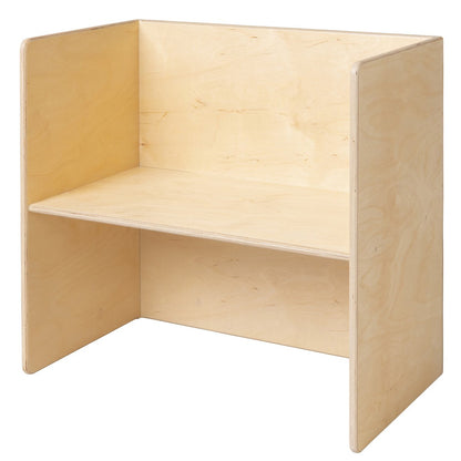 houten kindertafel met bank voor de speelhoek