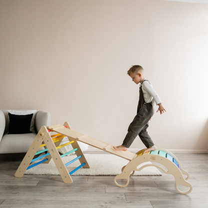 BusyKids Pikler set – driehoek, plank & balanswip – regenboog