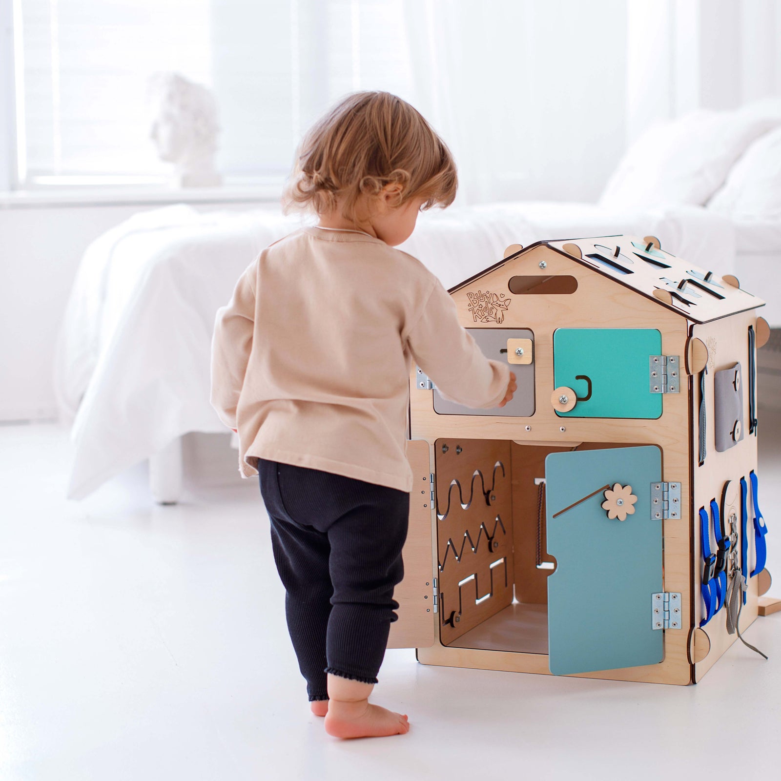 BusyKids Busy Board speelhuisje naturel mint limited edition