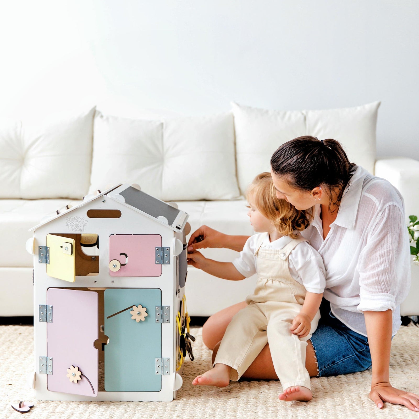 Ensemble BusyKids – Maisonnette Busy Board blanc/pastel avec cube créatif
