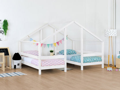 houten huisbed voor twee kinderen