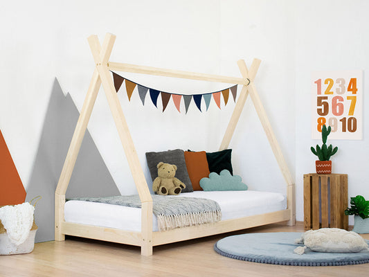 Houten tipibed NAKANA naturel in kinderkamer