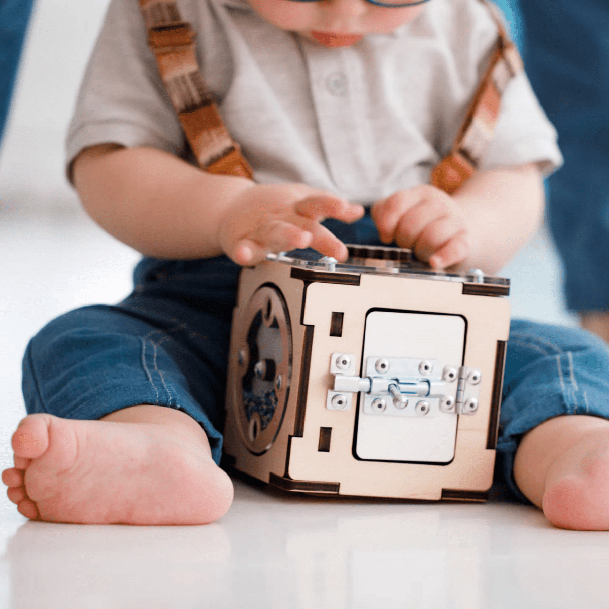BusyKids set – Busy Board speelhuisje wit met creatieve kubus-Speelhuisje set
