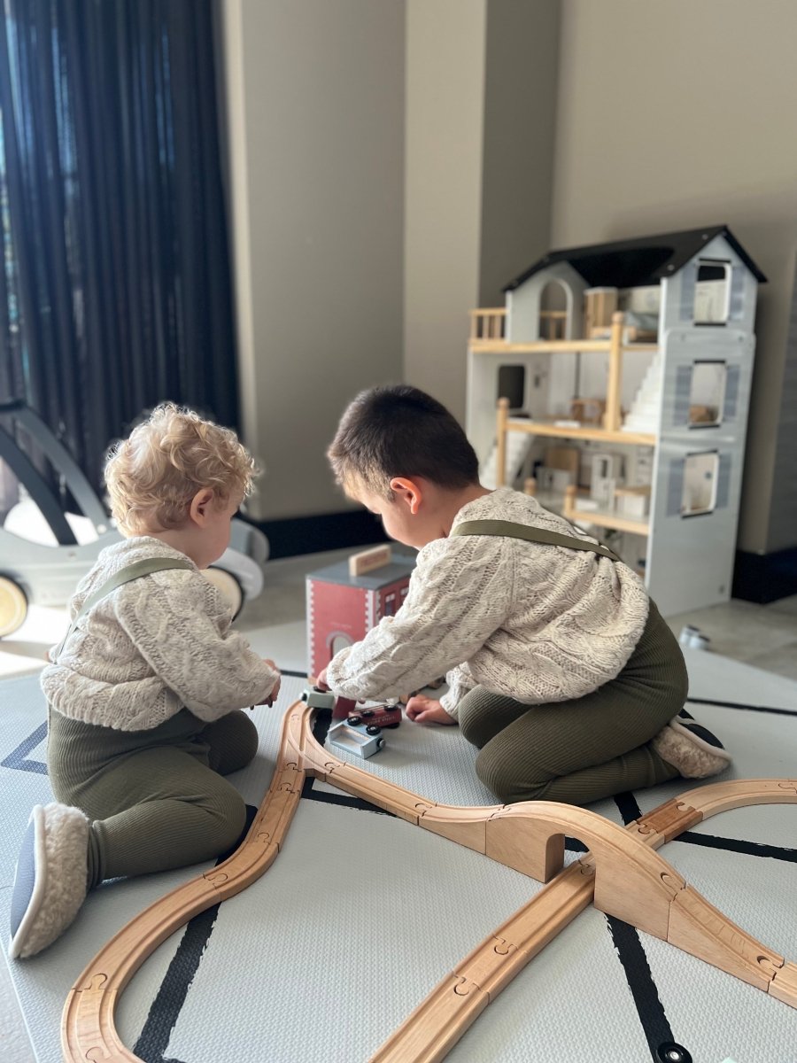 zachte speelmat van zacht foam in grijs voor baby's en peuters tot 3 jaar