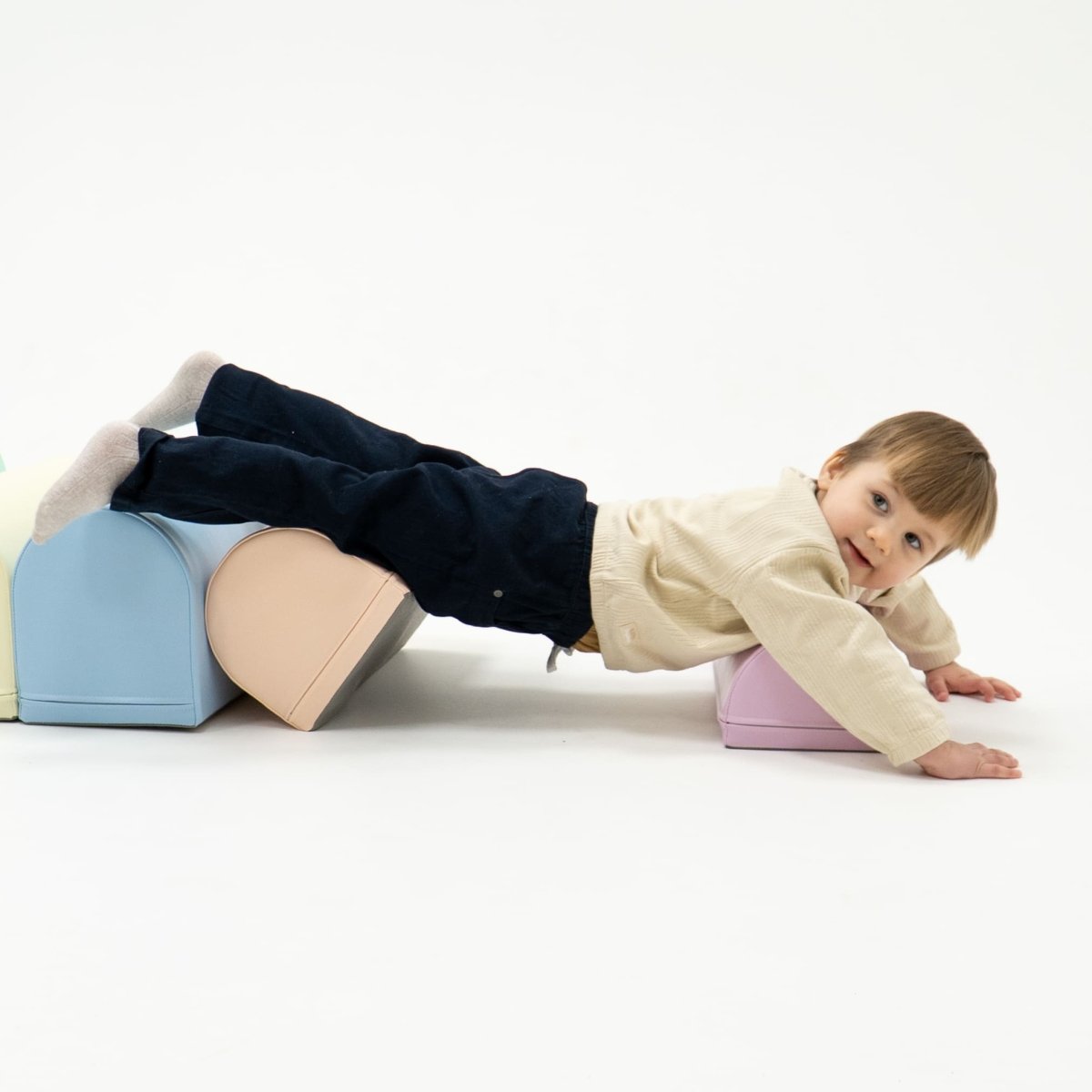 soft play set met modulaire foamblokken voor baby's peuters en kleuters