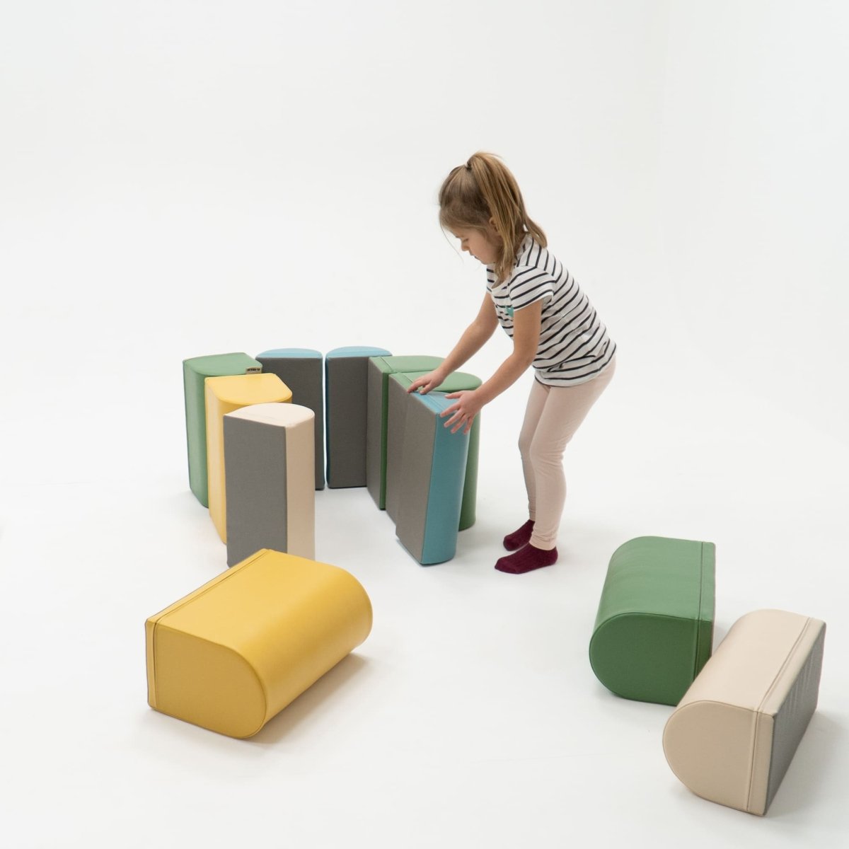 soft play set met modulaire foamblokken voor baby's peuters en kleuters