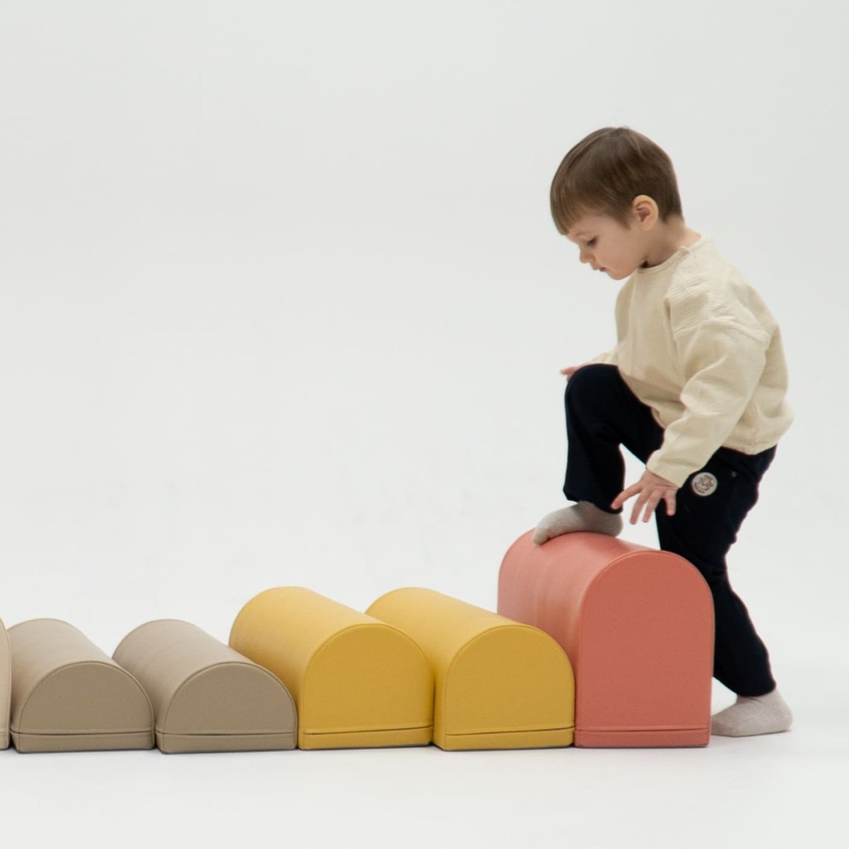 soft play set met modulaire foamblokken voor baby's peuters en kleuters
