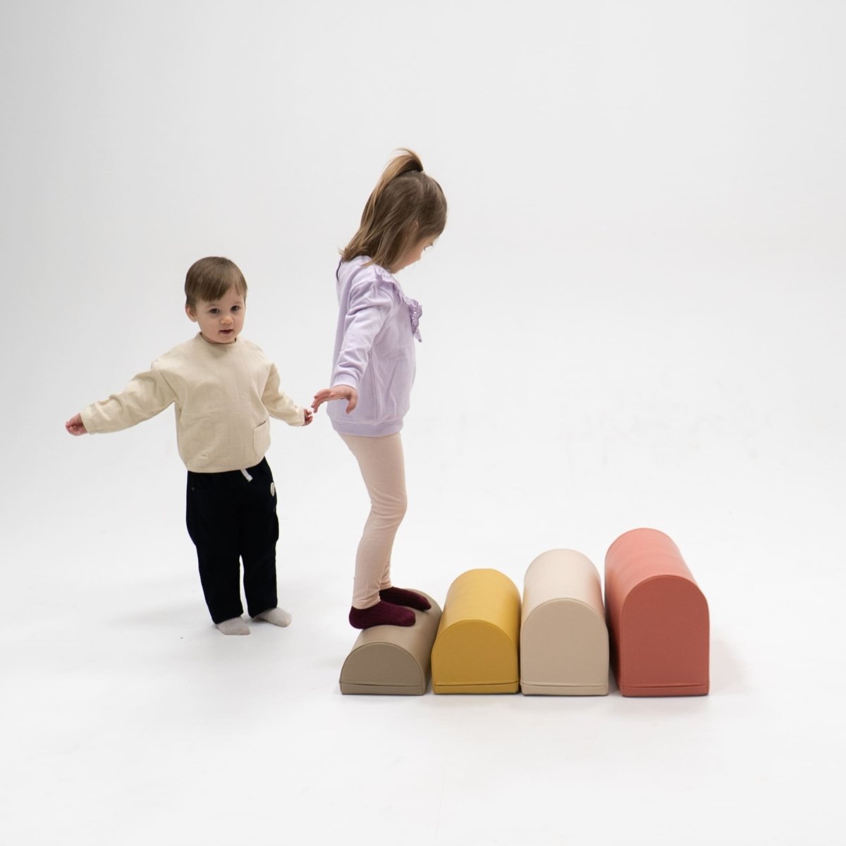 soft play set met modulaire foamblokken voor baby's peuters en kleuters