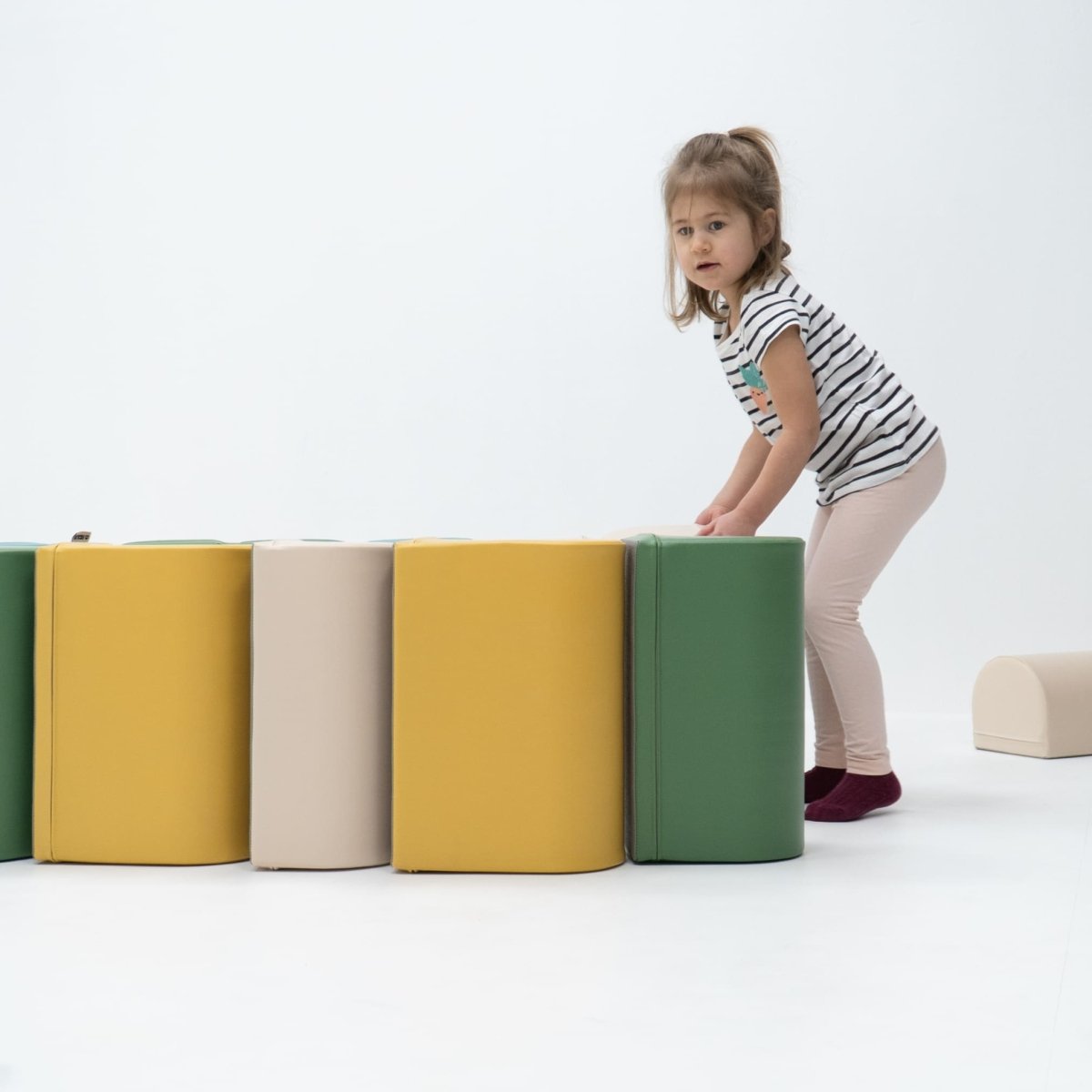 soft play set met modulaire foamblokken voor baby's peuters en kleuters