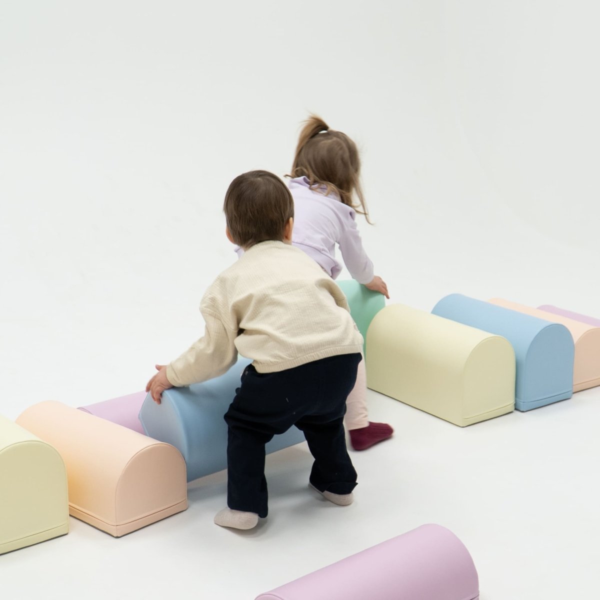 soft play set met modulaire foamblokken voor baby's peuters en kleuters