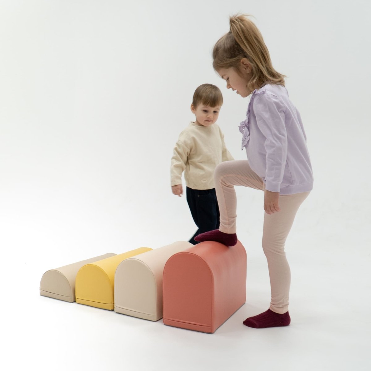 soft play set met modulaire foamblokken voor baby's peuters en kleuters