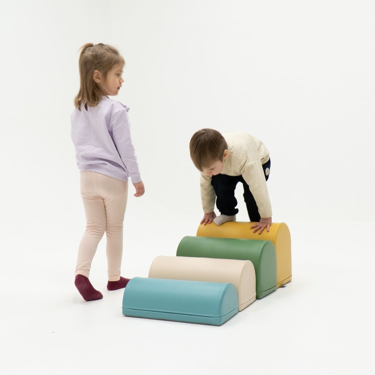 soft play set met modulaire foamblokken voor baby's peuters en kleuters