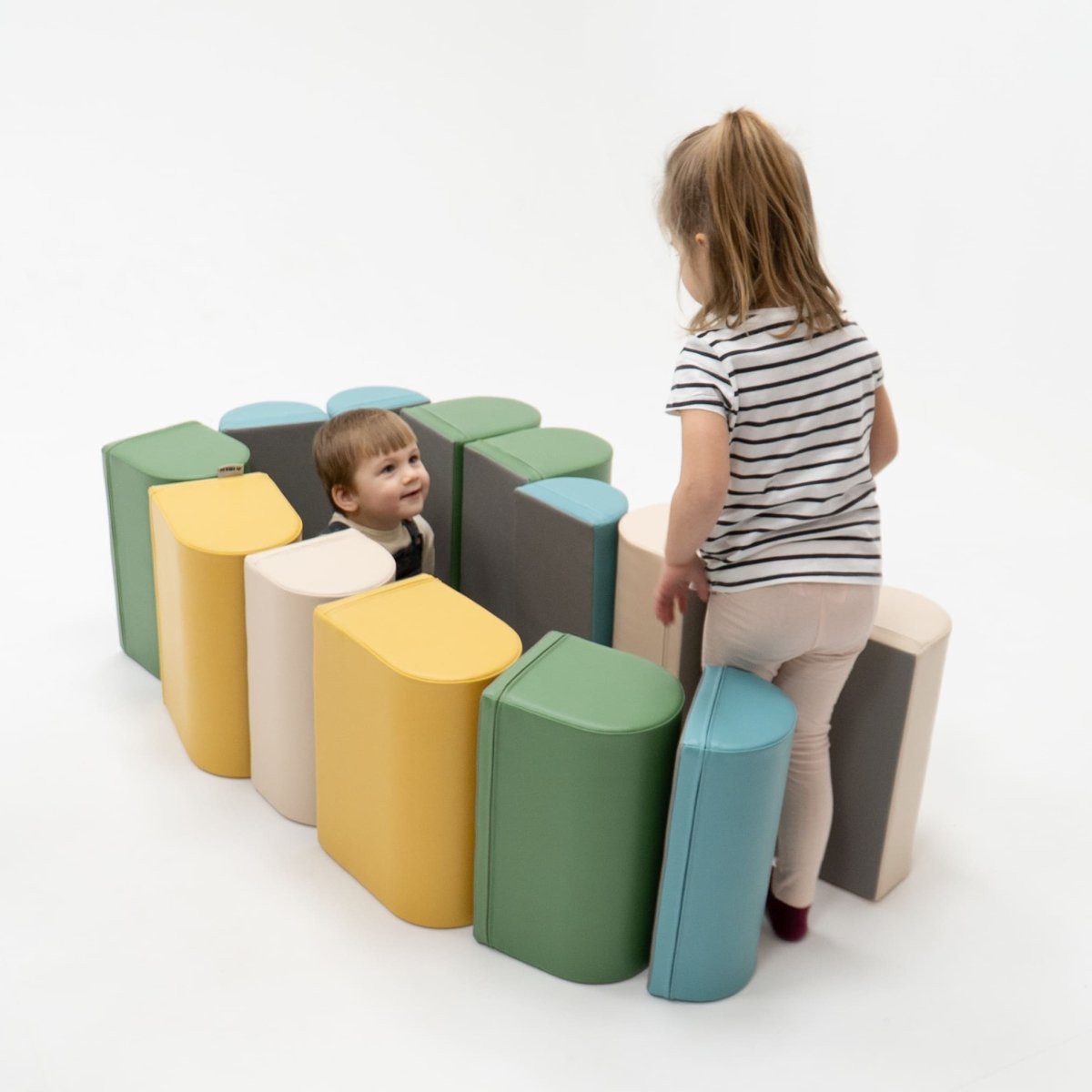 soft play set met modulaire foamblokken voor baby's peuters en kleuters