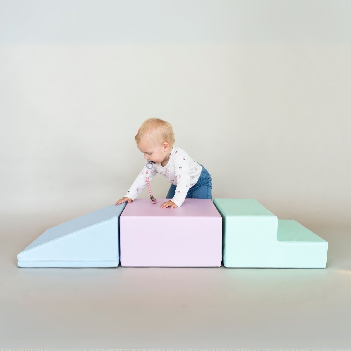 soft play set met modulaire foamblokken voor baby's peuters en kleuters