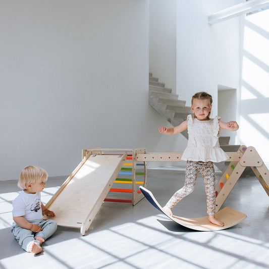 houten Pikler klimdriehoek met klimkubus glijbaan en klimhelling