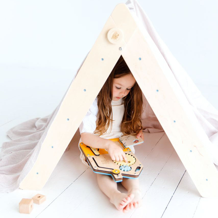 BusyKids Pikler klimdriehoek met plank – regenboog