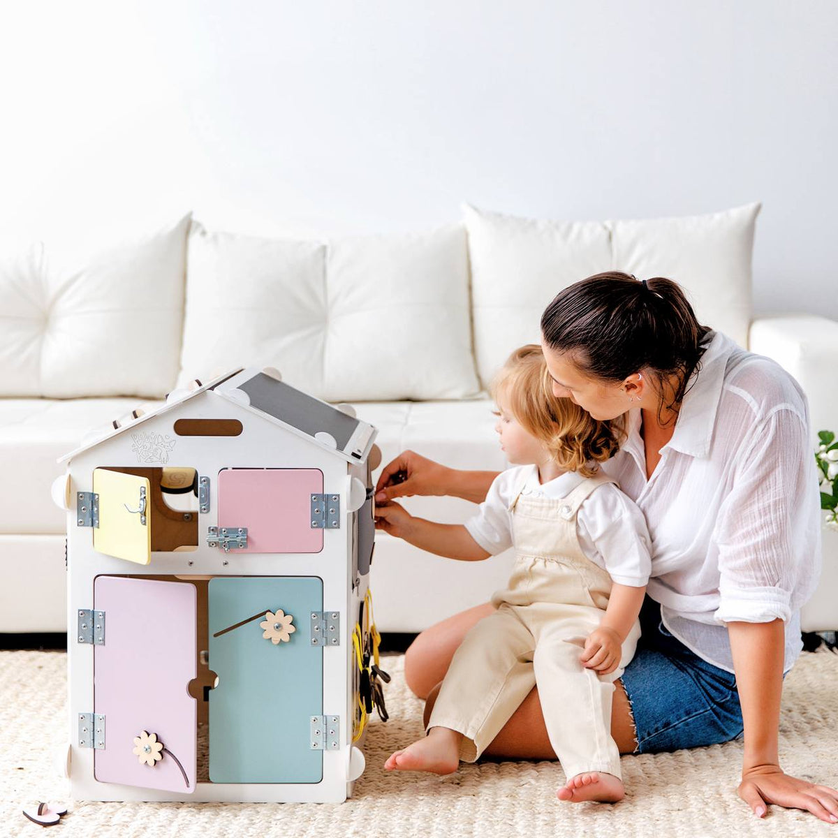 Maison de jeu BusyKids Busy Board – blanc/pastel, édition limitée