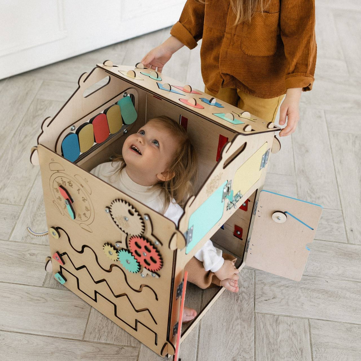 Maison de jeu BusyKids Busy Board – naturel