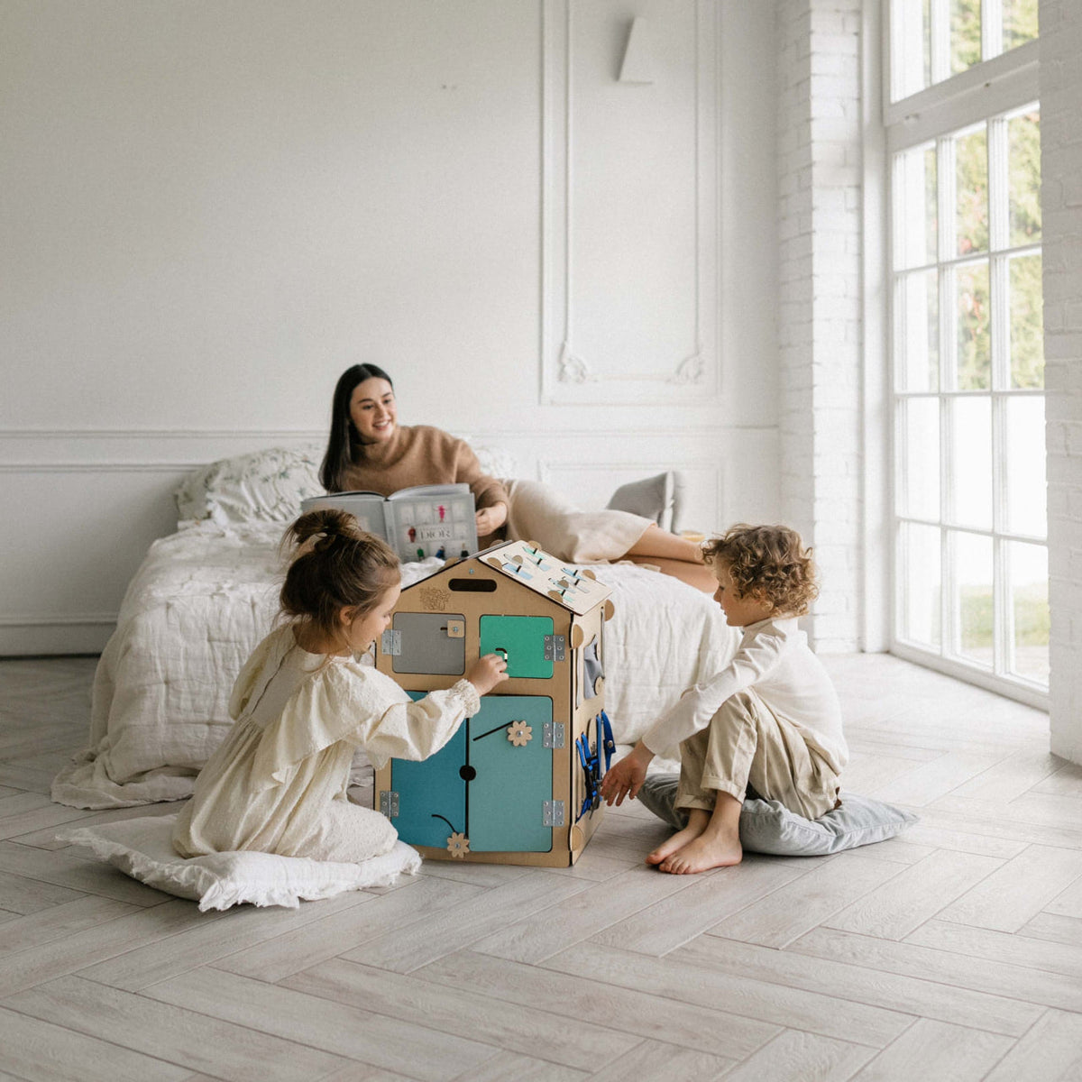 Maisonnette BusyKids Busy Board – naturel menthe, édition limitée