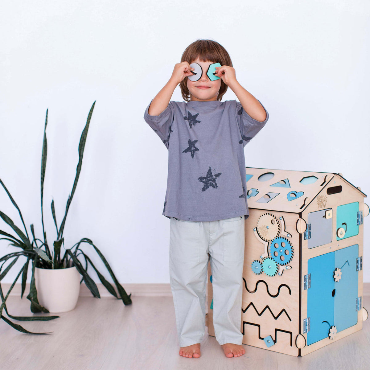 Ensemble BusyKids – Maisonnette Busy Board naturel/menthe avec cube créatif