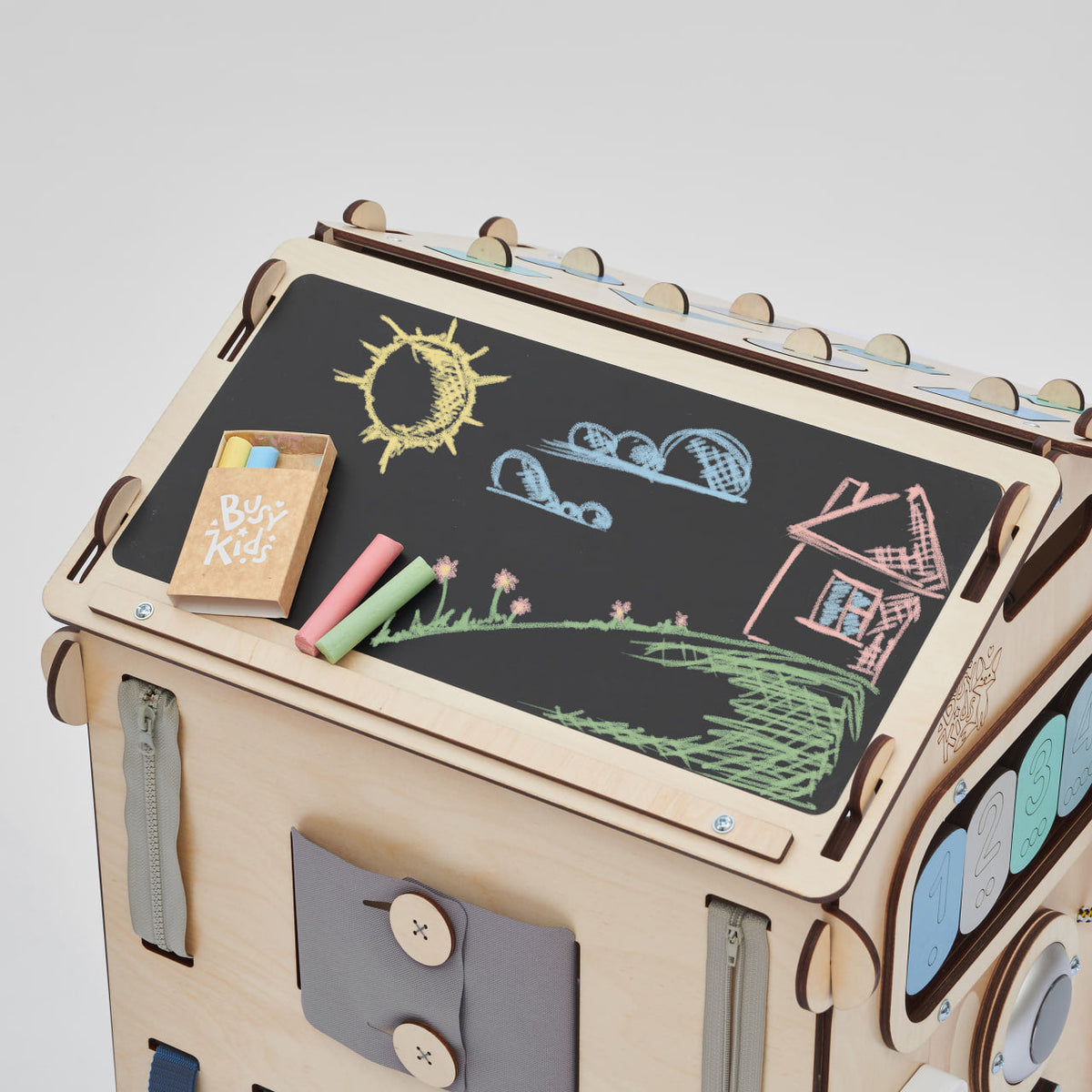 Ensemble BusyKids – Maisonnette Busy Board naturel/menthe avec cube créatif