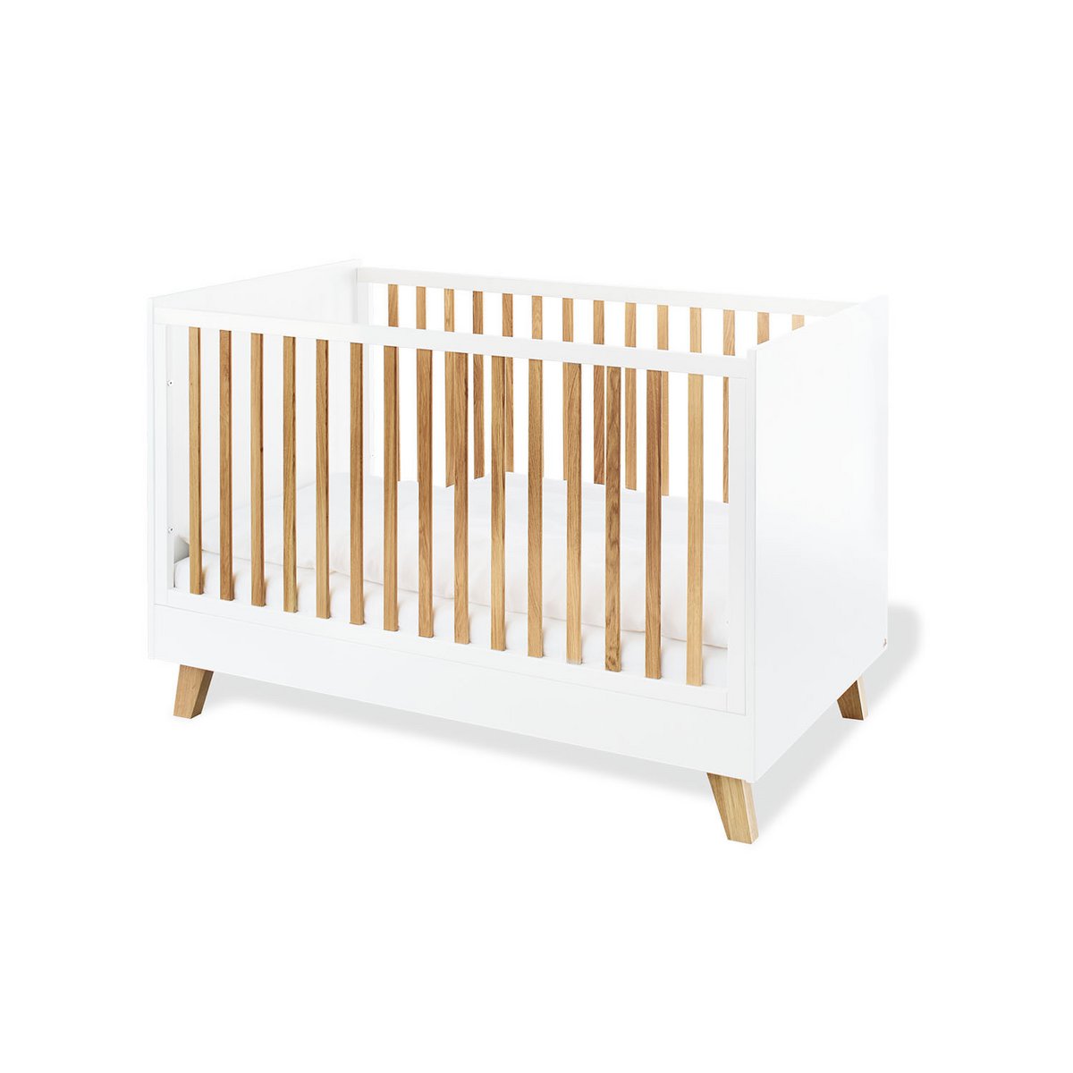 babykamer meubelset met wandplank