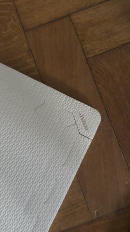 zachte speelmat van zacht foam in goudgeel voor baby's en peuters tot 3 jaar