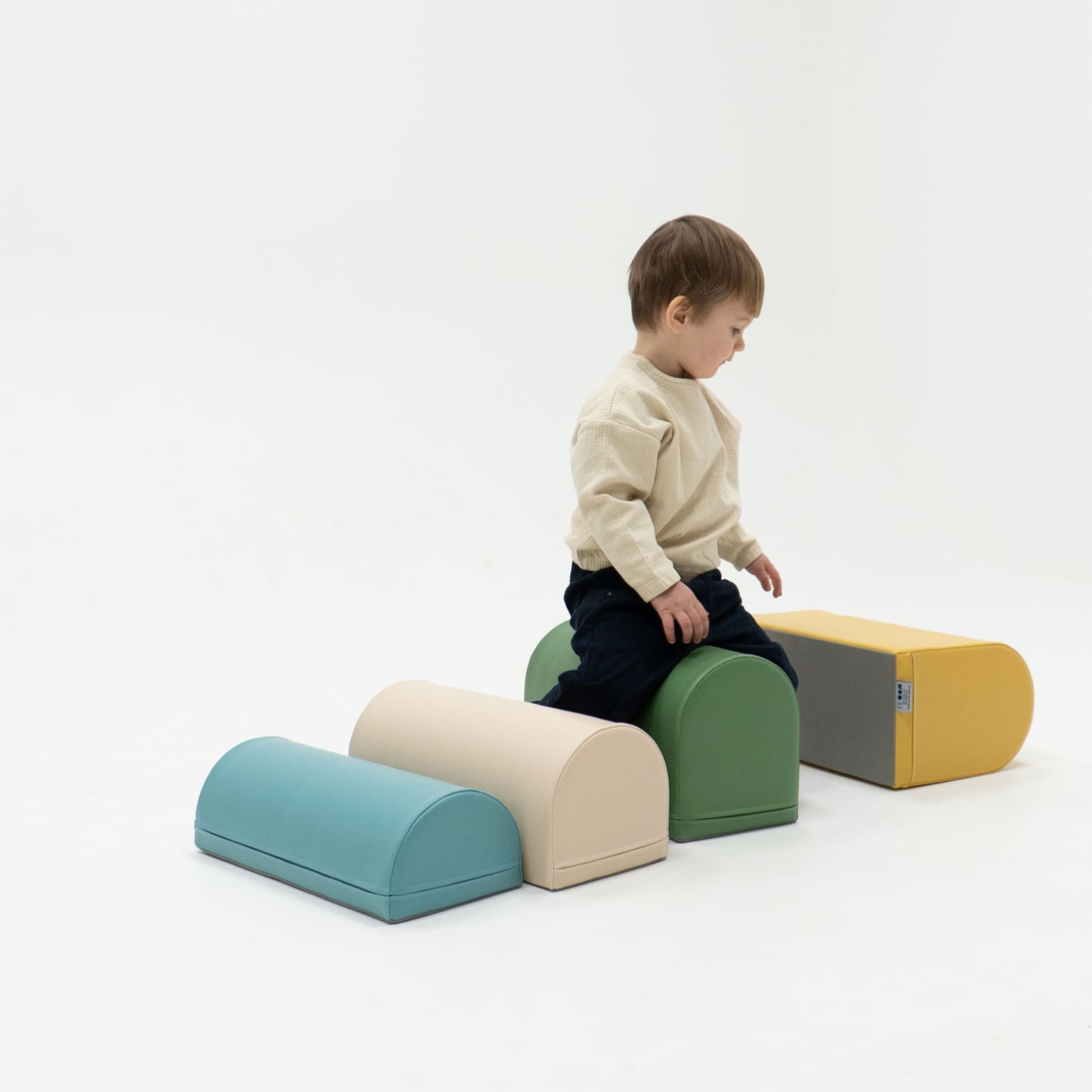 soft play set met modulaire foamblokken voor baby's peuters en kleuters