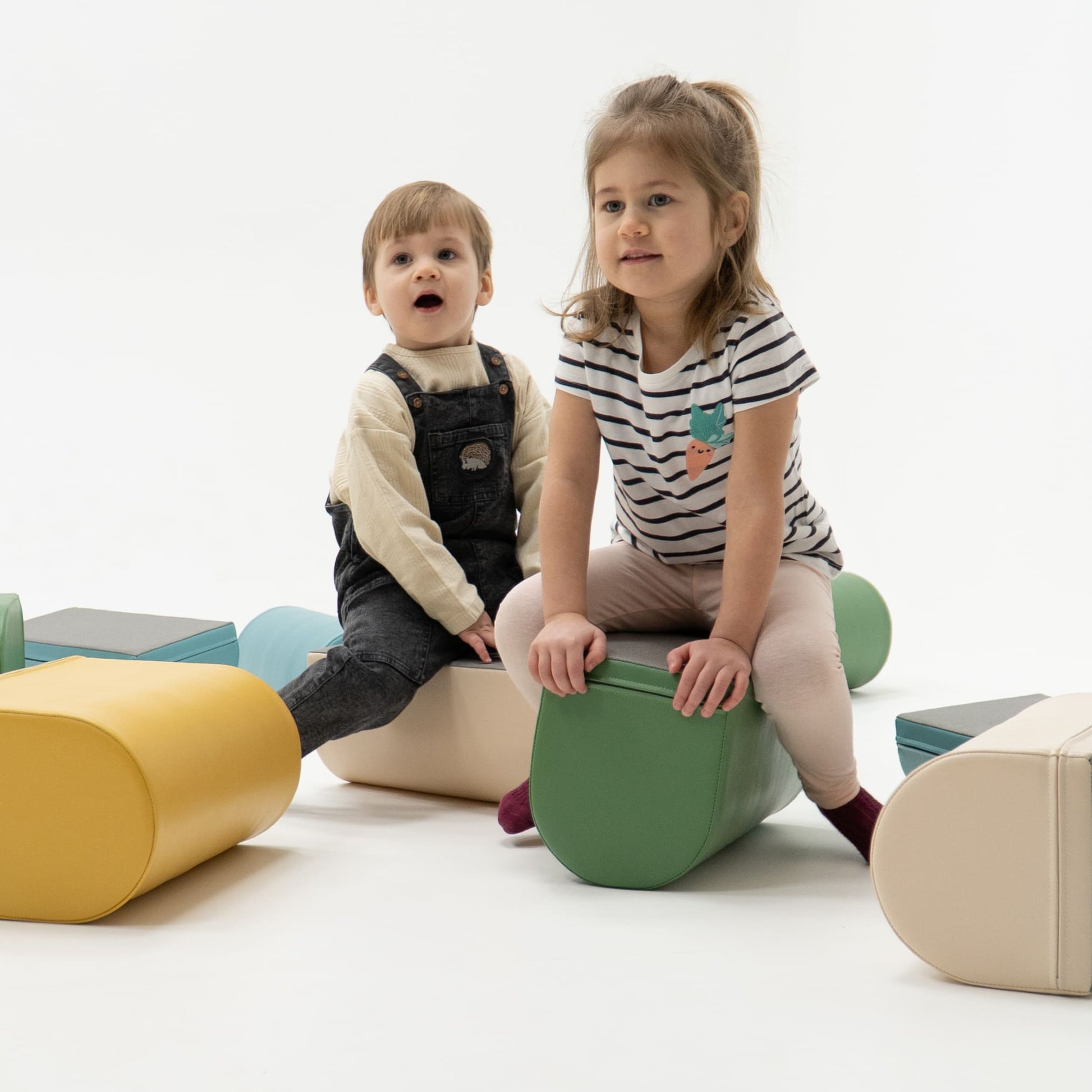 soft play set met modulaire foamblokken voor baby's peuters en kleuters