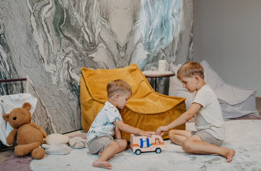 kinderzitzak in mosterdgeel voor peuters en kleuters van 1 tot 4 jaar