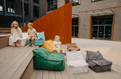 kinderzitzak in dennengroen voor peuters en kleuters van 1 tot 4 jaar