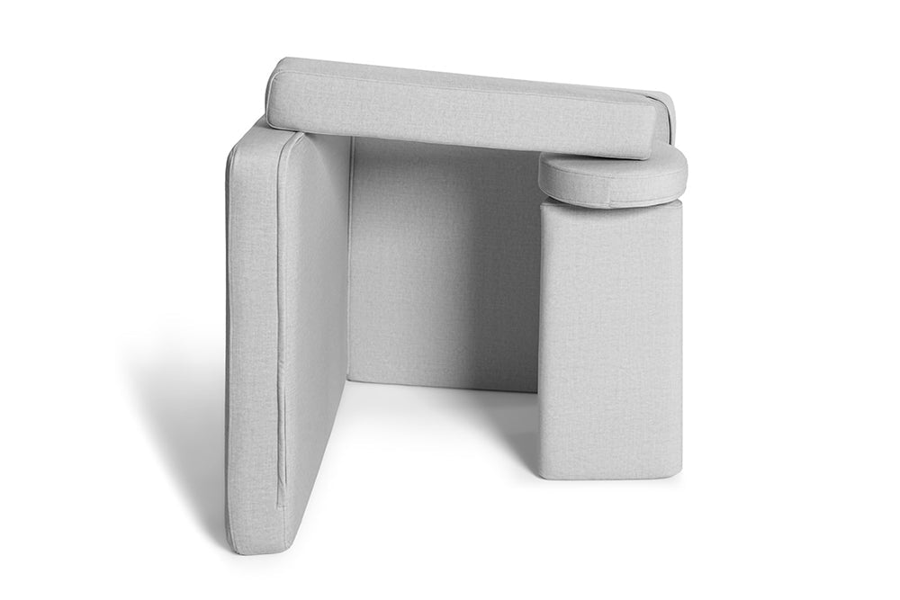 Shappy Armchair Original 80 cm in Light Grey — als speelhuis met doorgang