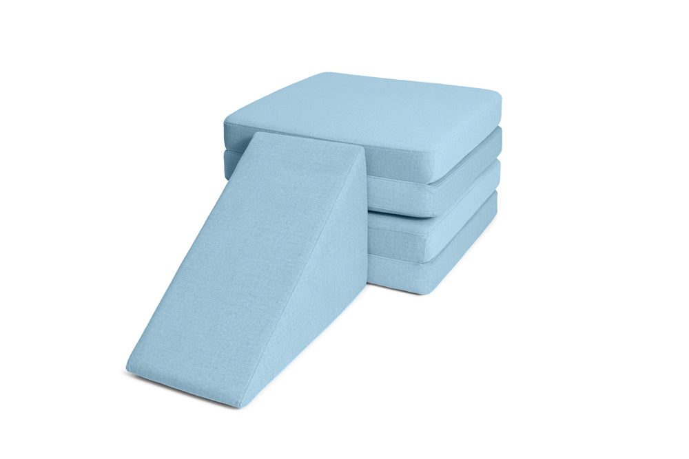 Shappy Slide Original 80 cm in Sky Blue — tegen de speelbank geplaatst